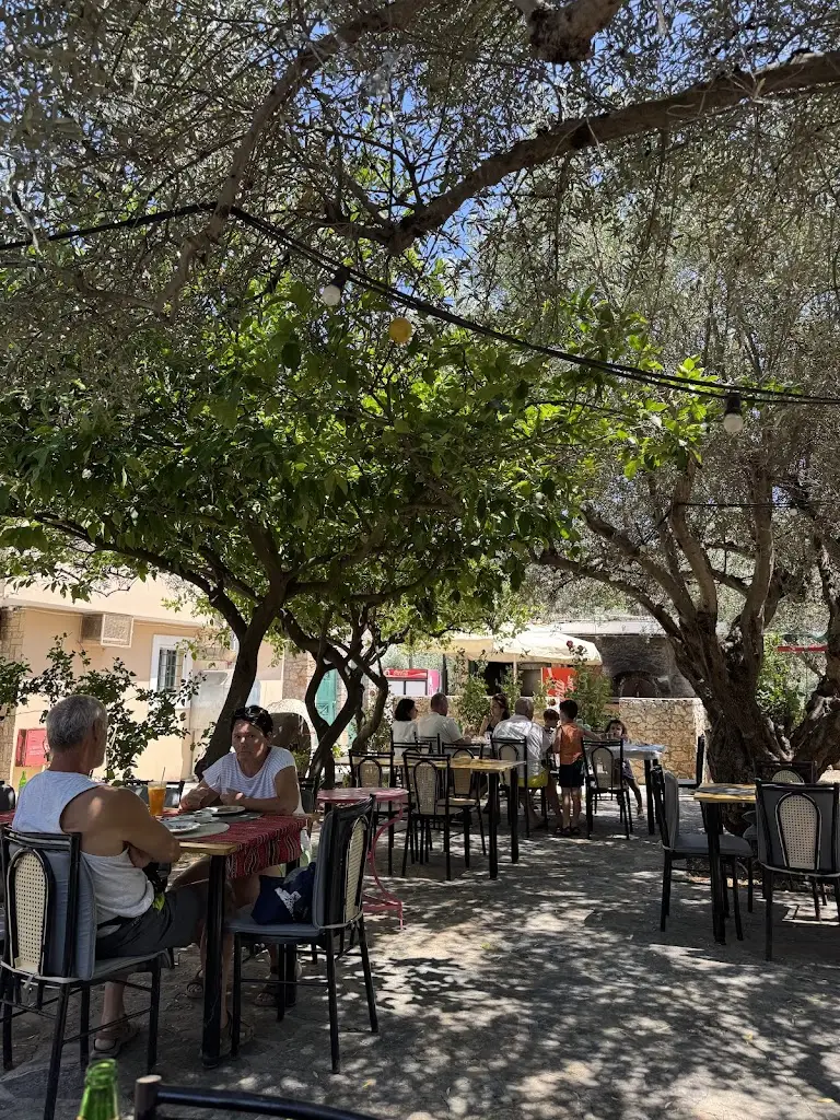 Peter Constantinides_Taverna PARADISOS_Kritsá_Bewertung