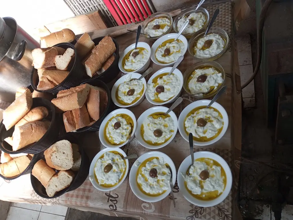 Menü_Παραδοσιακό Καφενείο Ουζερί 