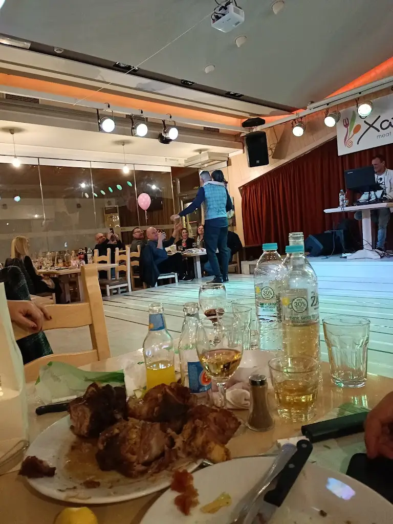 Hatzis Restaurant_Kokkíni Cháni_slider_image_3