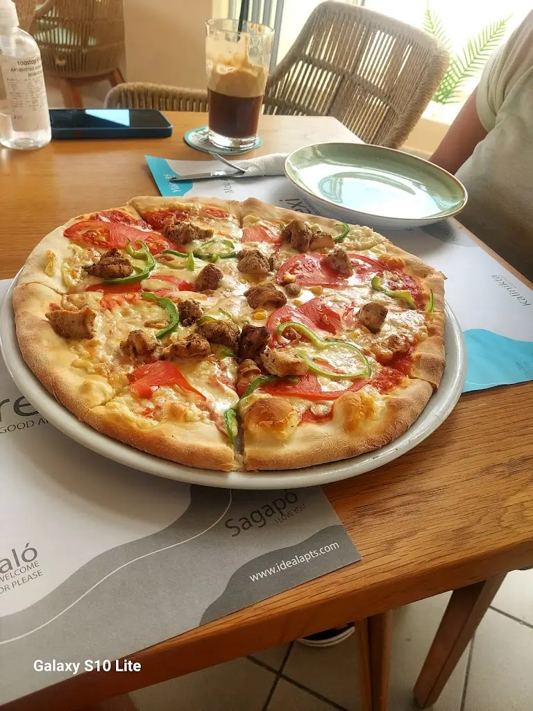 Menü_Ideal Restaurant - Pizzeria_Kokkíni Cháni_Bild_9