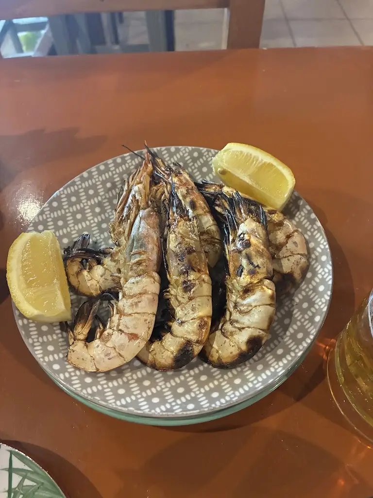 Sean Burgess_Μεζετζίδικον Βογιατζής_Kokkíni Cháni_review