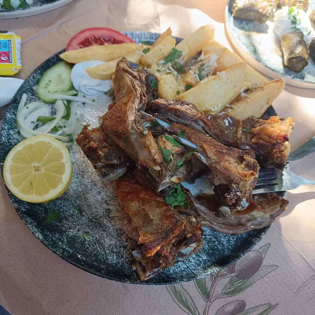 Menü_Ξερολιθιά & Ελιά_Kokkíni Cháni_Bild_7