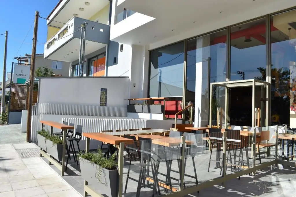 Los Tsiadiyas restaurant in Gérakas