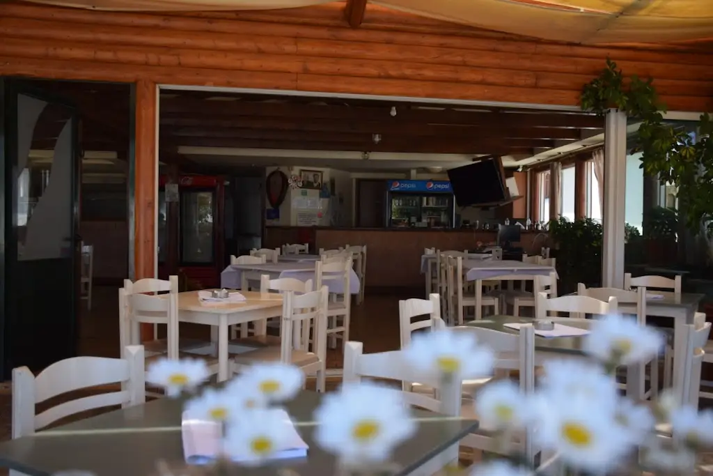 Pentanostimo Restaurant in Kokkíni Cháni