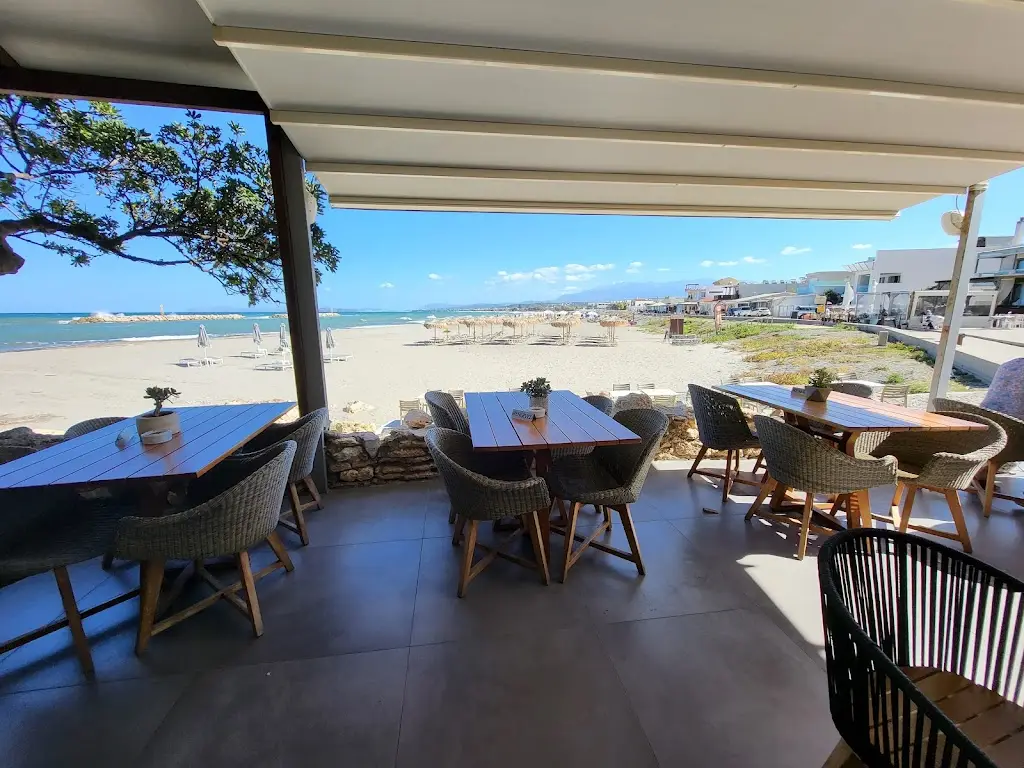 MILOS seaside cafe restaurant Restaurant in Kolympári