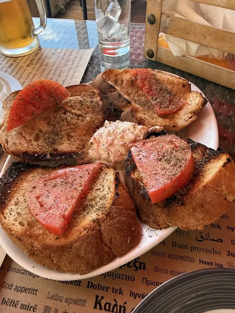 Христина Линів_Ioannis Kafenagogeio_Kolympári_Bewertung