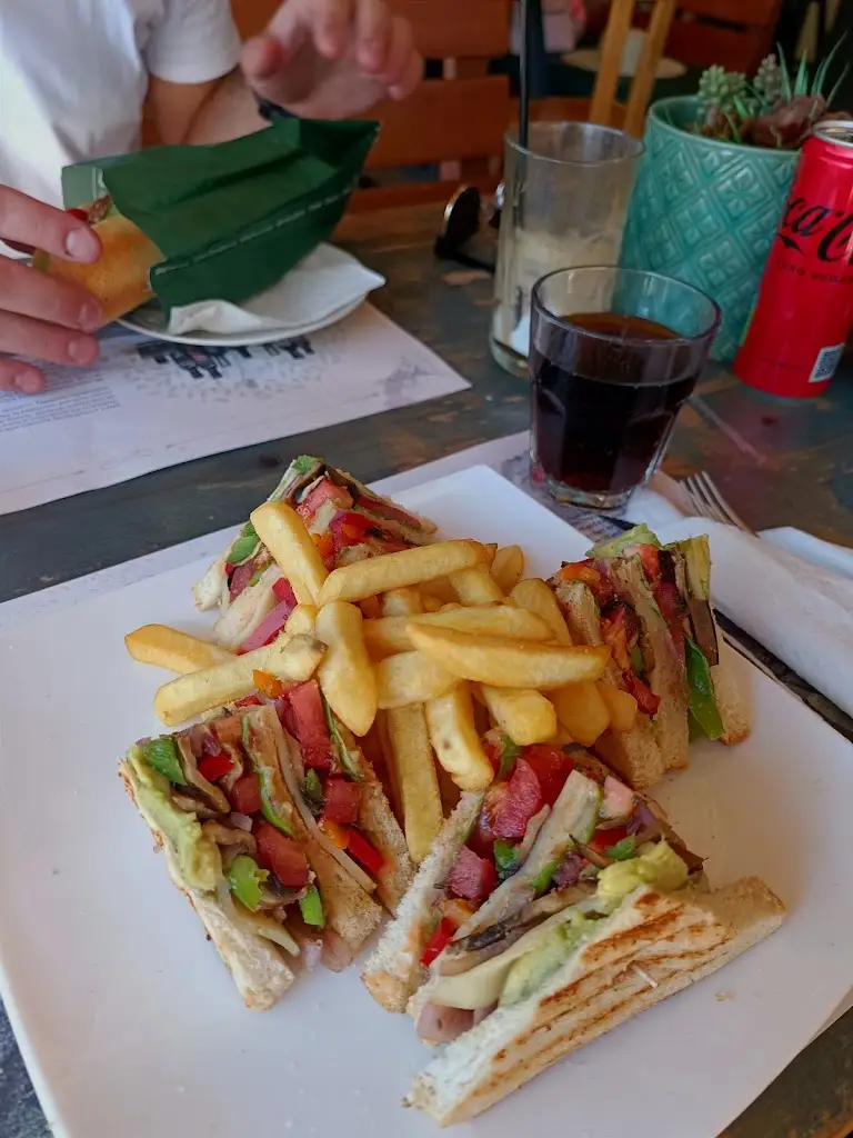 Menü_Freshness Lunch Cafe_Kolympári_Bild_5