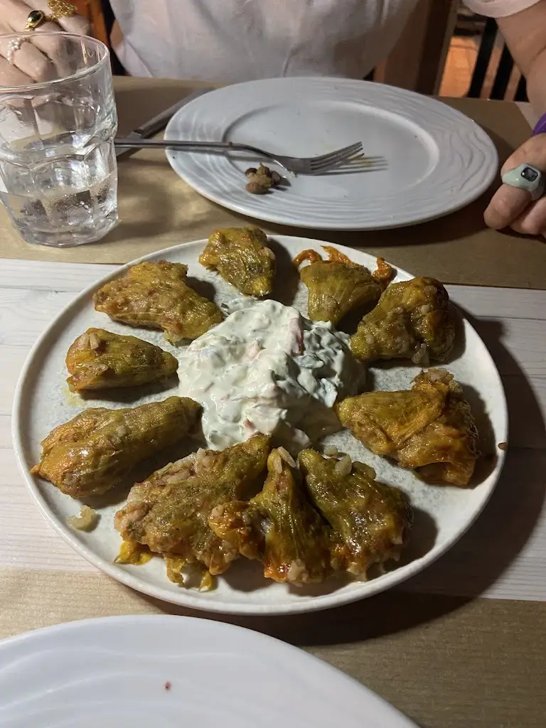 Belinda LG Bützer_Diktina Restaurant_Kolympári_Bewertung