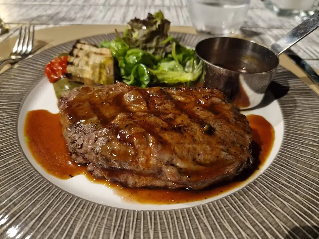 Vesa Hannikainen_EUPHORIA RESORT CHEF'S GRILL_Kolympári_review