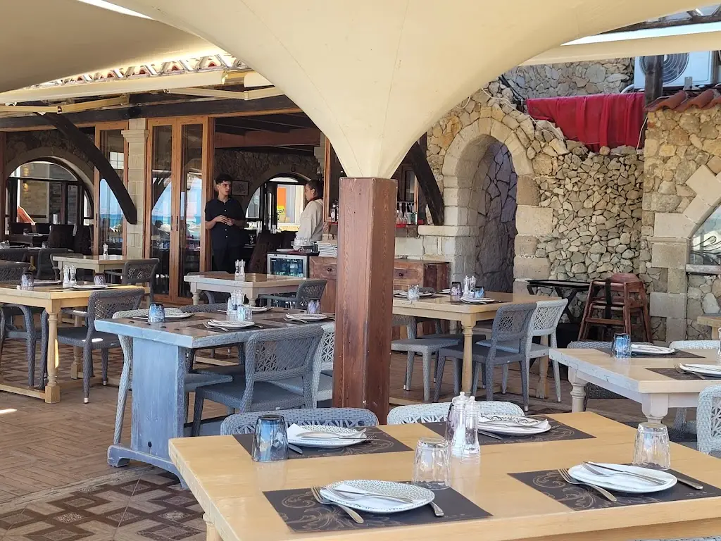 Palio Arhontiko_Kolympári_slider_image_2