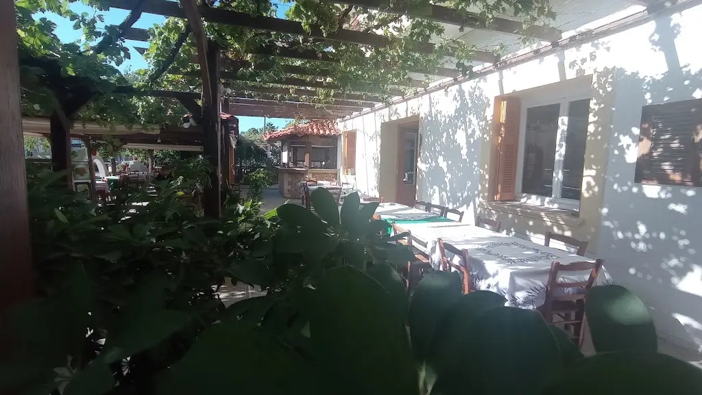 Lefka Restaurant_Kolympári_slider_image_2