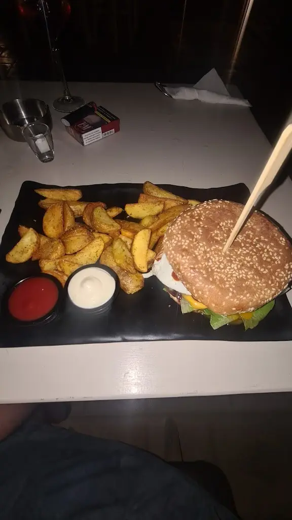 Menü_Blackout cocktail bar restaurant_Kolympári_Bild_2