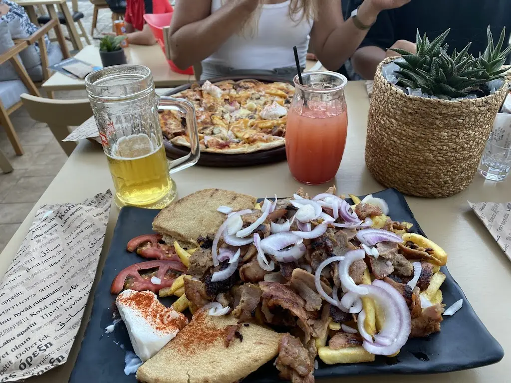 Menü_Blackout cocktail bar restaurant_Kolympári_Bild_6