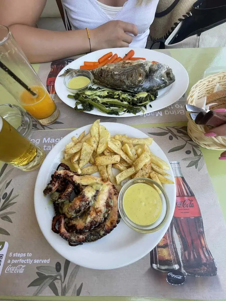 René Frtús_I Avli tis Pareas_Limín Khersonísou_recensione