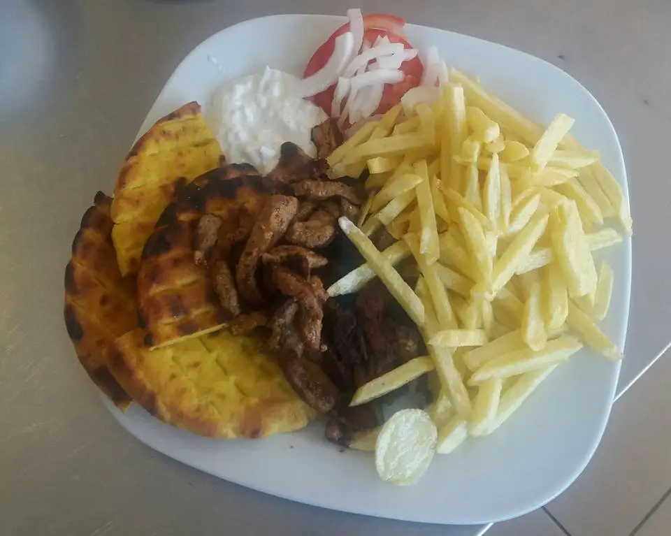 MANIAS GRILL HOUSE_Limín Khersonísou_slider_image_3