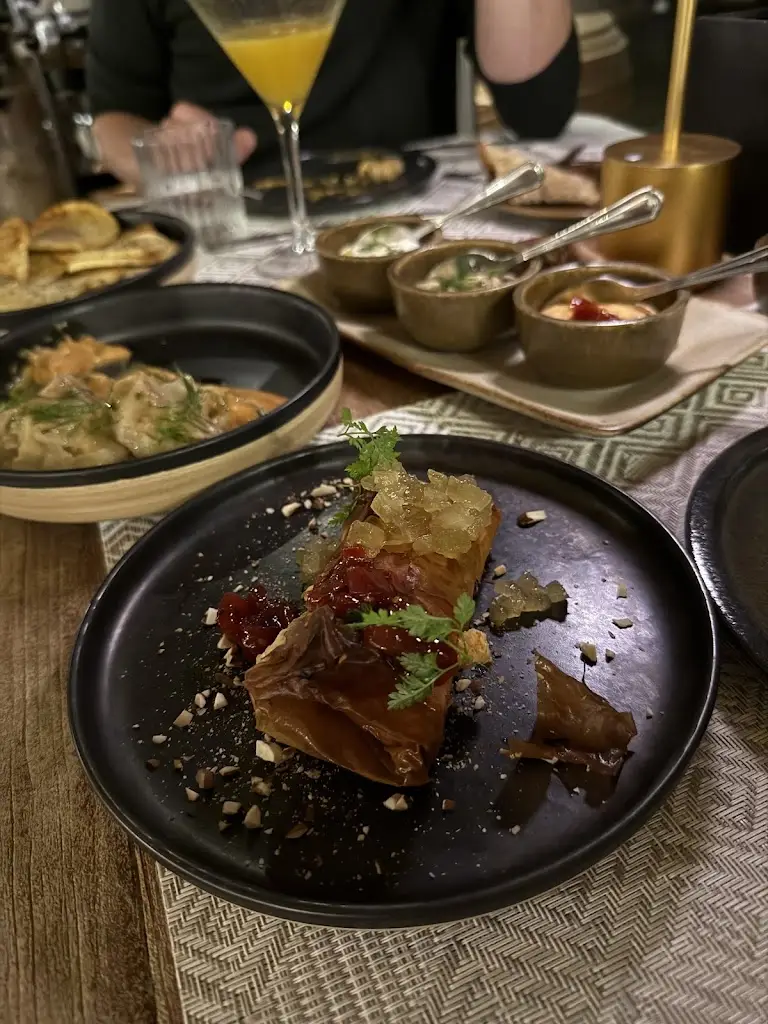 T. T_Elemes Cretan Cuisine_Limín Khersonísou_reseña