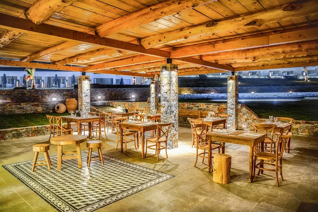 Elemes Cretan Cuisine Restaurant in Limín Khersonísou