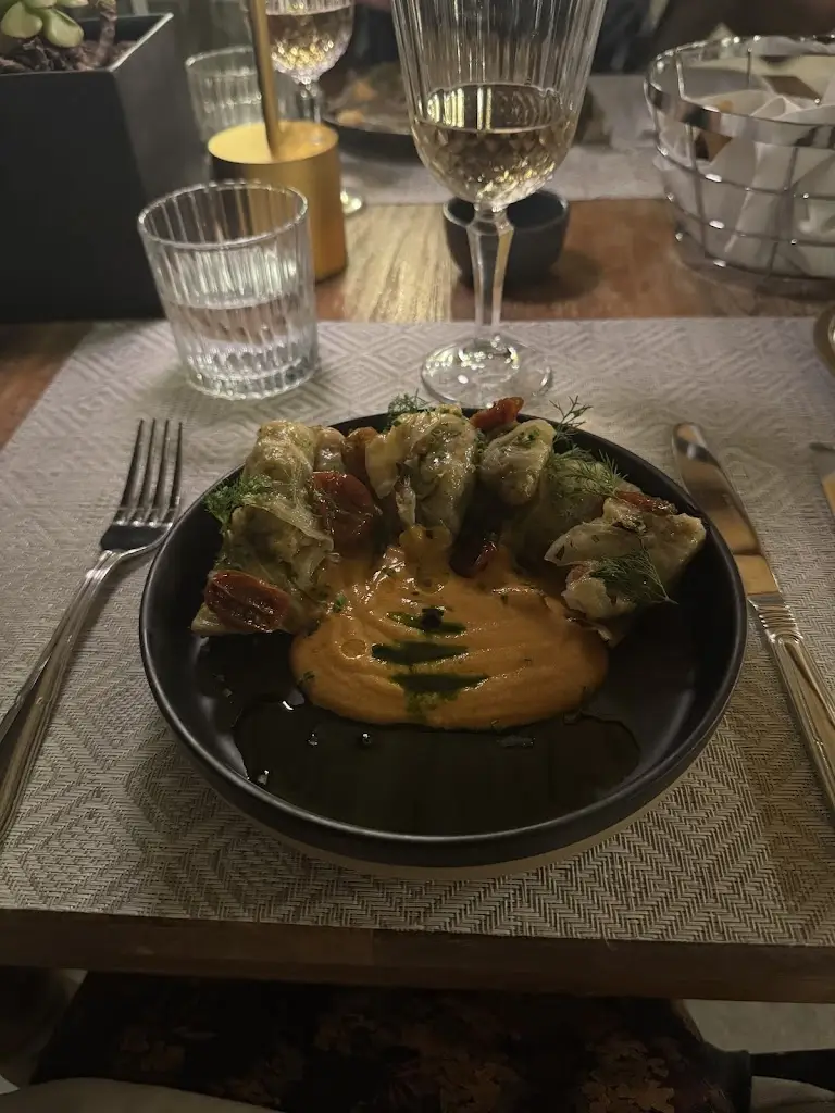 Elemes Cretan Cuisine_Limín Khersonísou_slider_image_2