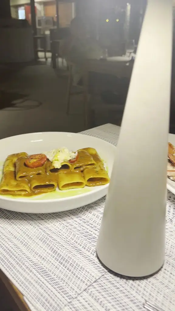 Bony Fish SeaFood Restaurant_Limín Khersonísou_slider_image_2