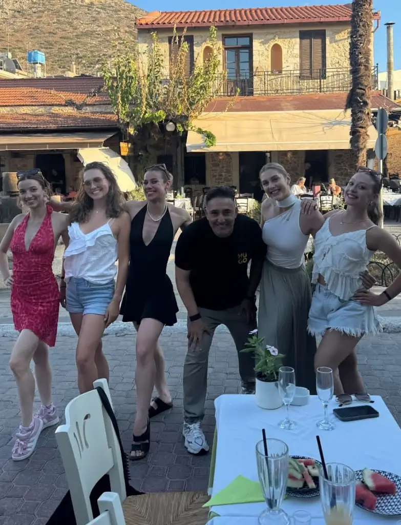 Eliz_Zachos_Limín Khersonísou_review