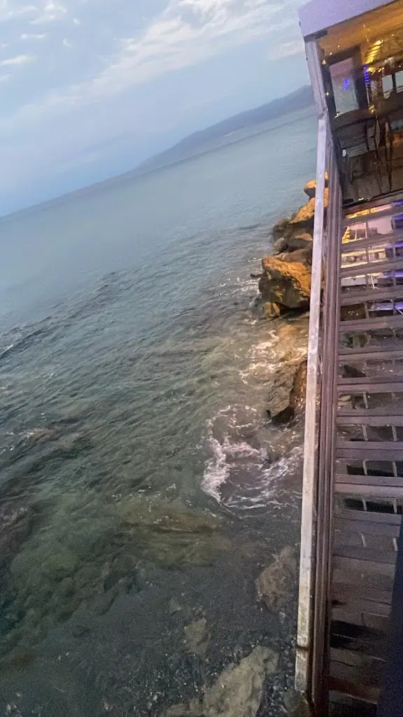 Eff Ra_Palmera Seaside Restaurant_Limín Khersonísou_review