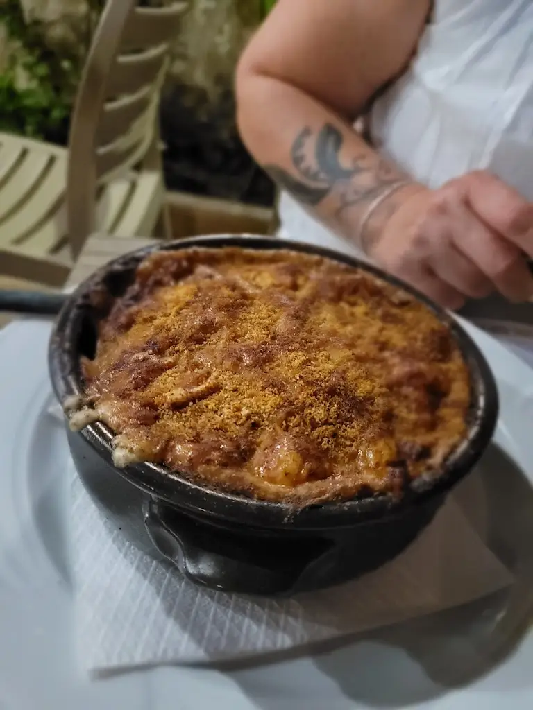 Janne Kärnä_Areston Taverna_Limín Khersonísou_review