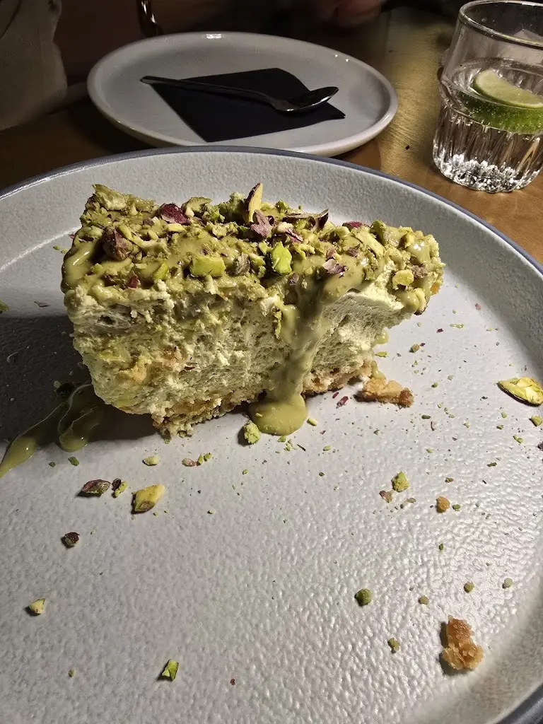 Idan Rimon_Nikos the Fisherman_Limín Khersonísou_Bewertung