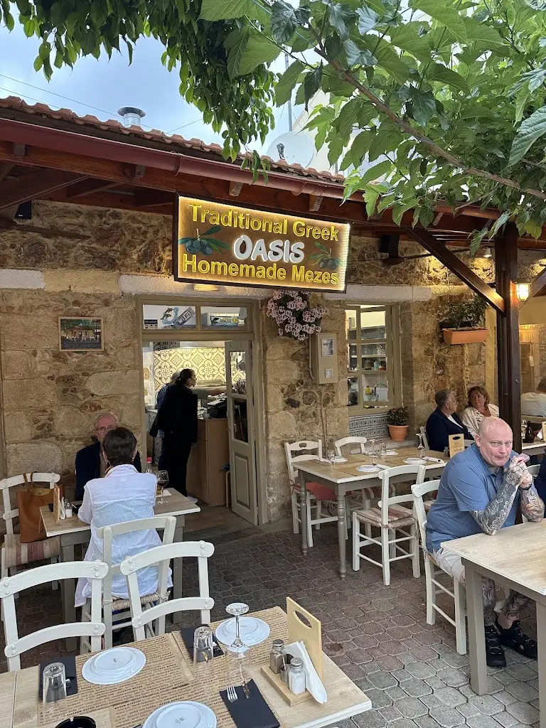 Oasis Restaurant in Limín Khersonísou