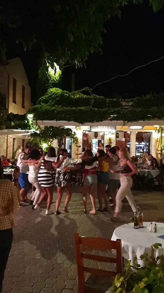 Oasis_Limín Khersonísou_slider_image_2