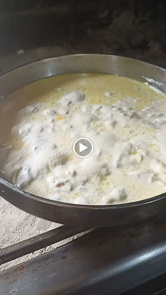 Το Καπηλειό - Μεζεδοπωλείο_Gérakas_slider_image_2