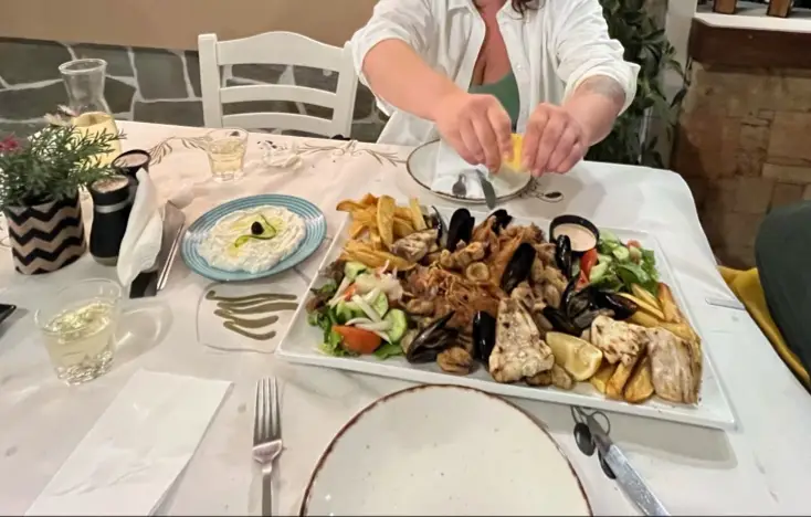 Alex Marinoha_Pergola Taverna Restaurant_Mália_review