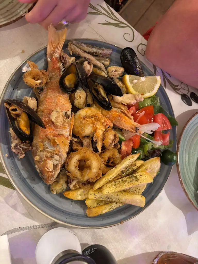 salty3005_Pergola Taverna Restaurant_Mália_review