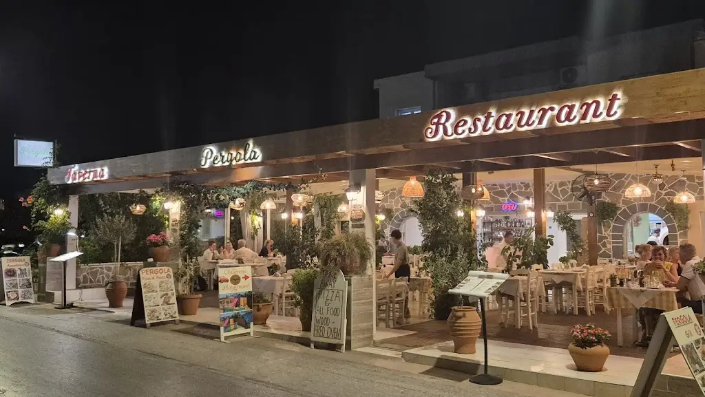 Pergola Taverna Restaurant_Mália_slider_image_3