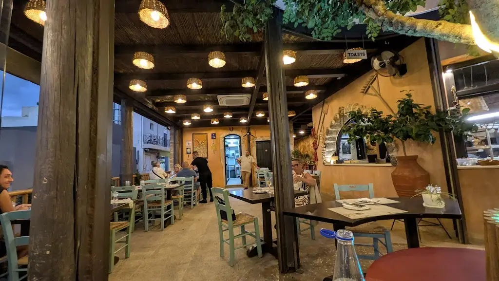 Geitonia Malia - Cretan Creative Cuisine_Mália_slider_image_3