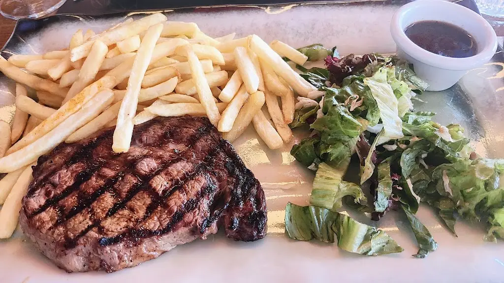 OsQ_The Bull Steak House_Mália_review