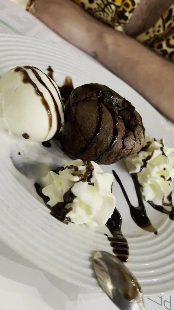 martin ansbro_Petrino Garden_Mália_review