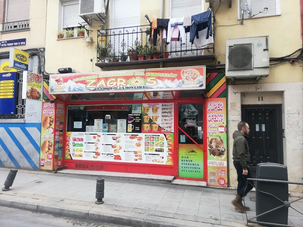 Portego Restaurant in Mokhós