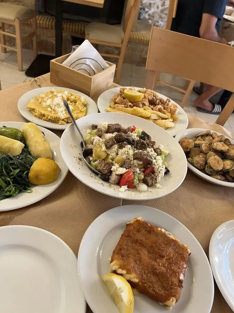 Το Σπιτικό_Moíres_slider_image_3