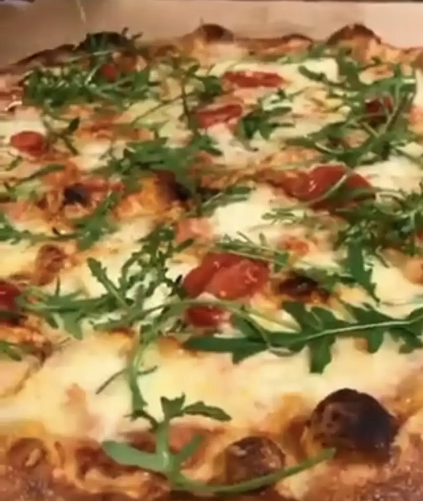 Iro Mata_Pizza ammos in the city_Moíres_Bewertung