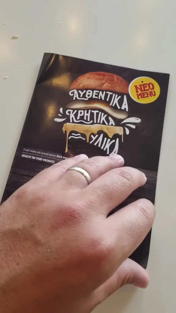 Psēstērio_Moíres_slider_image_2