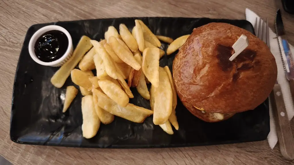 Psēstērio_Moíres_slider_image_3