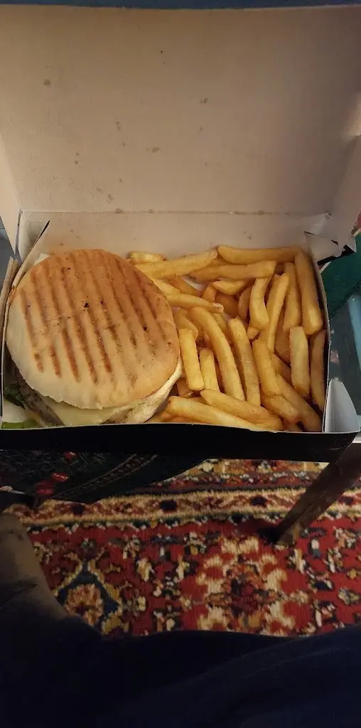 Menü_Speedy's_Gérakas_Bild_1