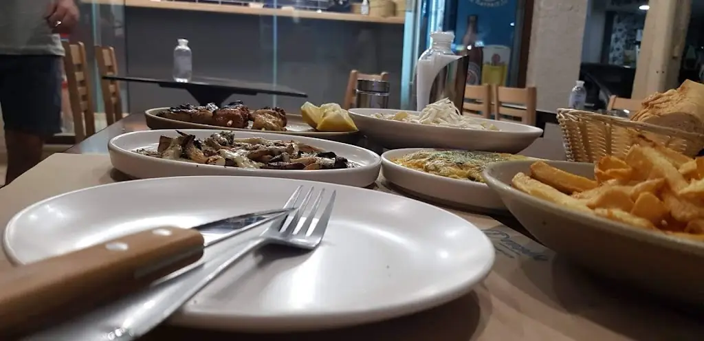 Zacharias Drimiskianakis_σπεράδα greek eatery_Moíres_Bewertung