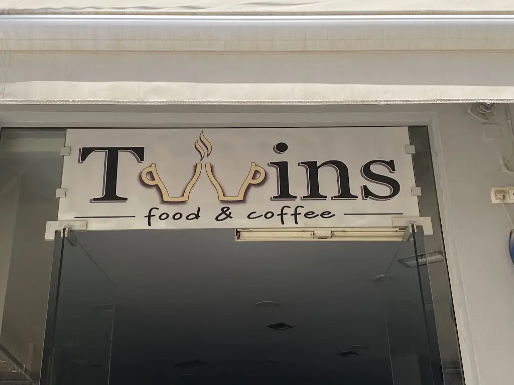 RezensionRoyale Glamourös_Twins_Moíres_Bewertung