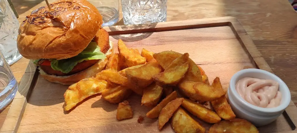 Menü_Peinakothḗkē_Moíres_Bild_2