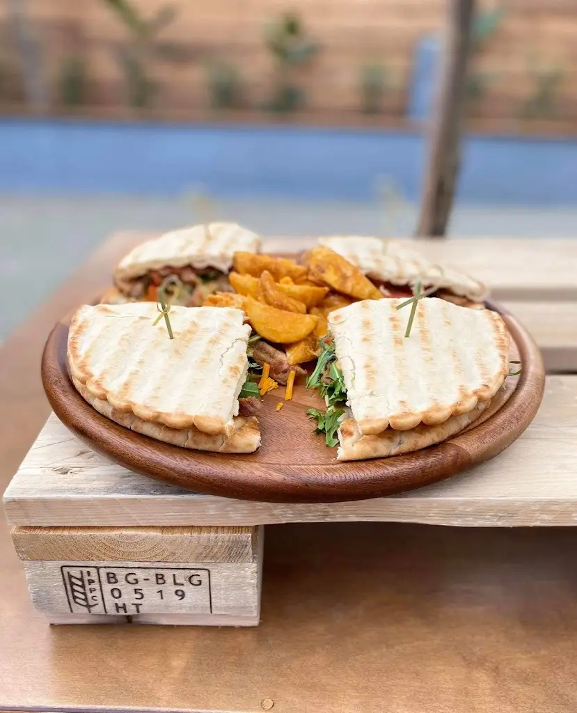 Menü_Peinakothḗkē_Moíres_Bild_6