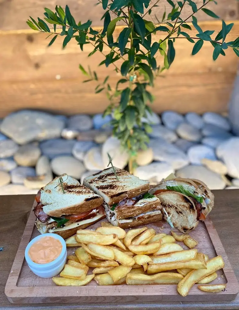 Menü_Peinakothḗkē_Moíres_Bild_7