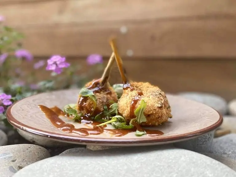 Peinakothḗkē_Moíres_slider_image_3