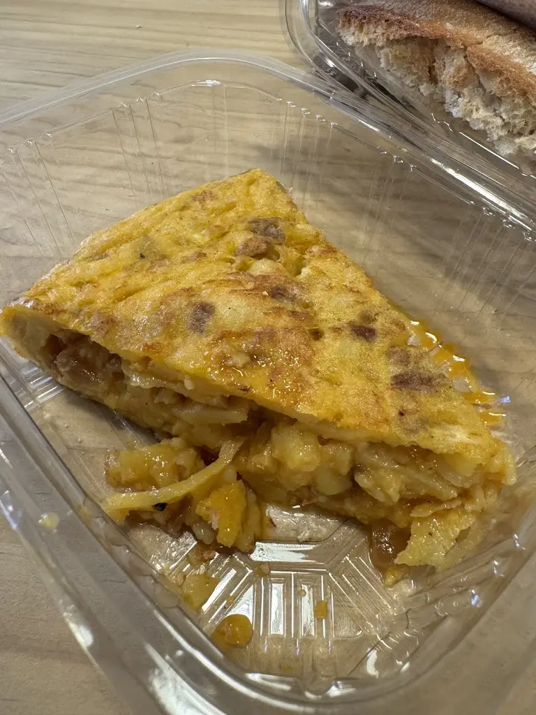 Lasse Spoonler_Ὀβελιστήριον Βεϊσάκη_Moíres_review