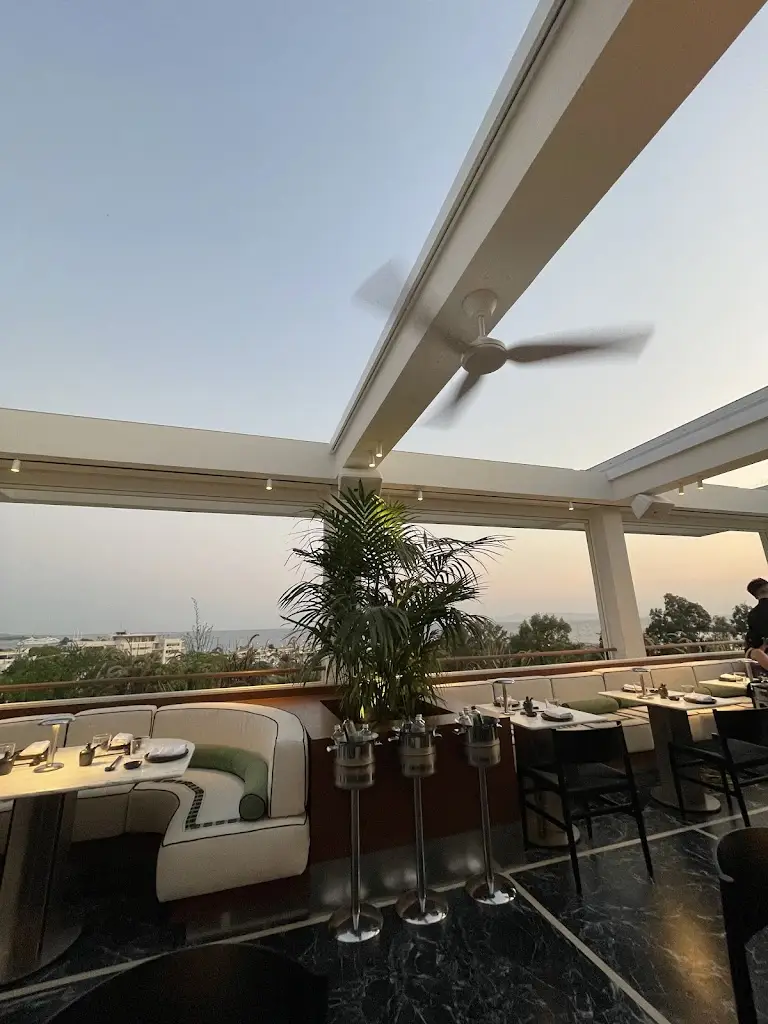 Eleni Eleni_Sora Athens_Glyfáda_avis